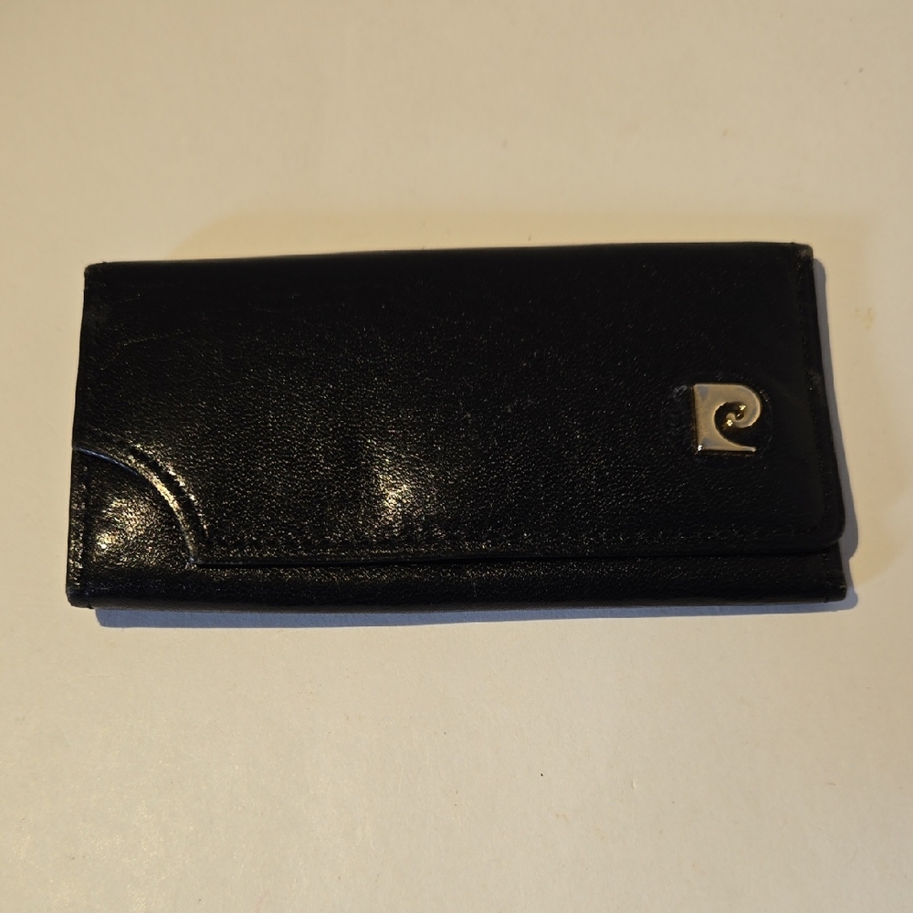 Pierre Cardin Black Leather Key Holder      2 1/4"X4" Folded